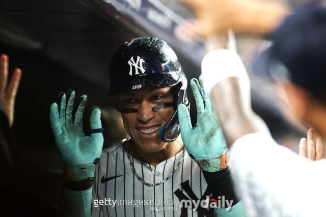 18승 에이스 6실점 강판했는데, 1-6→9-6 대역전승 실화냐…패패승 양키스 생명 연장, 저지 동점 스리런→치좀 역전 솔로포