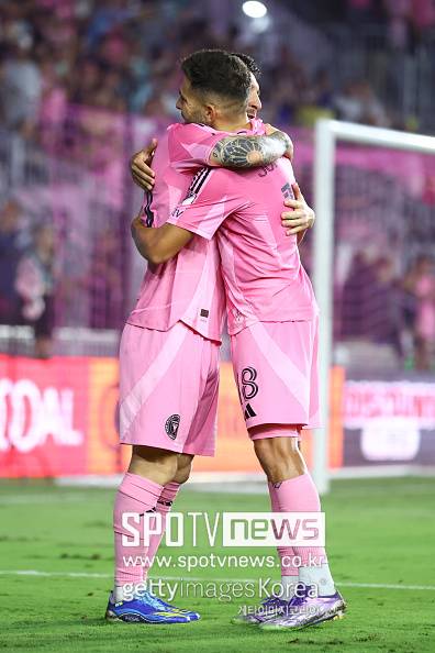 메시 ‘오피셜’ 갑작스러운 은퇴 발표에…“정말 많이 그리울 것이다, 항상 고마웠어 조르디 알바”