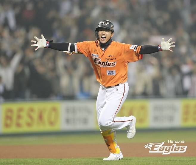 한물갔다더니, 한화 유망주 상대로 철벽투…'미일 200승' 다나카에게 4이닝 2안타 무득점