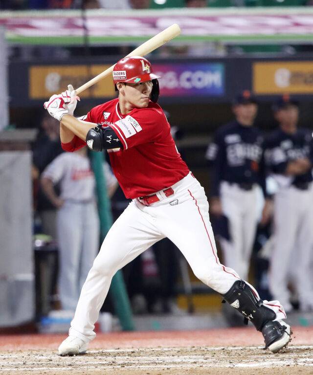 '고졸 최초 실화냐' 한화 울린 홈런 친 루키 전격 합류, 삼성 1차지명 WC 이어 또 제외…SSG-삼성 준PO 엔트리 발표