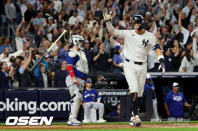 패패패 탈락 확률 91.5%→어떻게 ‘1:6→9:6’ 기적 일어났나…美열광 “저지, 양키스 역사에 남을 역전극 이끌다”