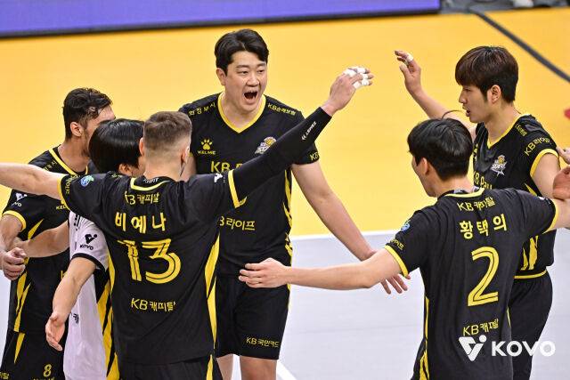 ﻿FA 최대어 영입에 핵심 자원 잔류까지, 새 역사를 위한 준비를 마친 KB손해보험 [V-리그 프리뷰]