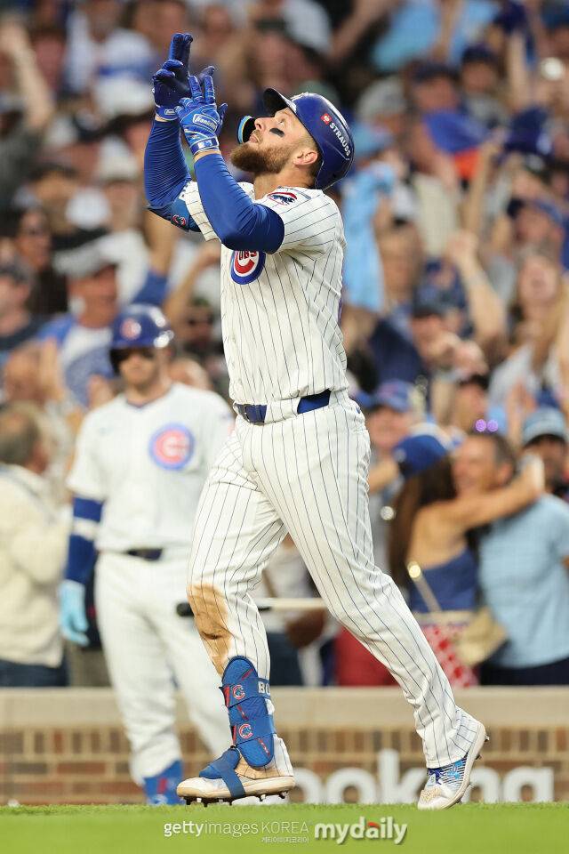 13승 에이스 ⅔이닝 4실점 충격 강판, 밀워키 졌다…'패패승' 컵스 반격 시작, 1회 4점으로 끝냈다