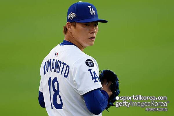 '이럴 수가' 4615억 에이스가 와르르, 56홈런 거포 넘지 못했다…5회도 못 채우고 조기 강판, 다저스 NLCS행 미뤄질까