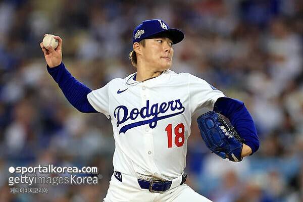 '이럴 수가' 4615억 에이스가 와르르, 56홈런 거포 넘지 못했다…5회도 못 채우고 조기 강판, 다저스 NLCS행 미뤄질까