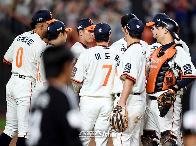 ‘한화는 웃고 있다?’ SSG든 삼성이든, 누가 와도 KS 진출 자신 있다 [SS포커스]