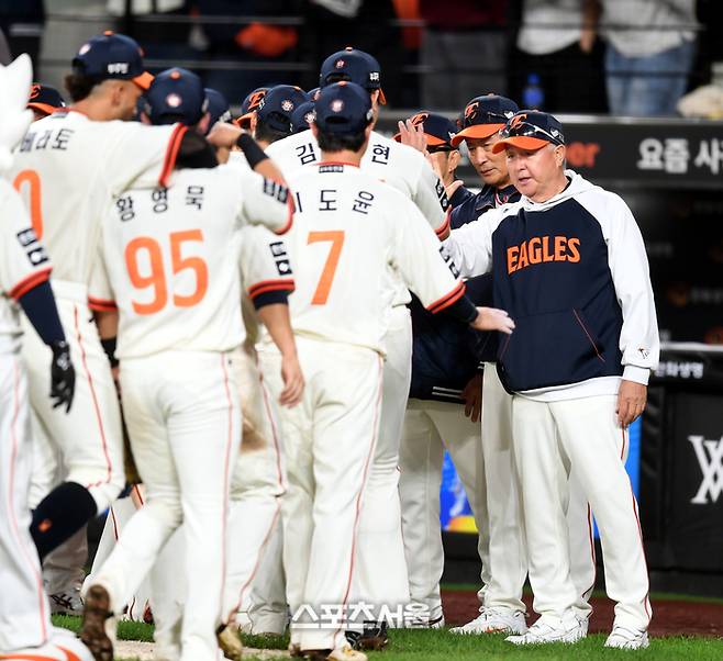 ‘한화는 웃고 있다?’ SSG든 삼성이든, 누가 와도 KS 진출 자신 있다 [SS포커스]