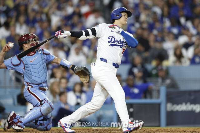 야마모토 3실점→커쇼 2피홈런 5실점→오타니 5타수 무안타... 다저스 2-8 완패 'NLCS 조기 진출 실패'