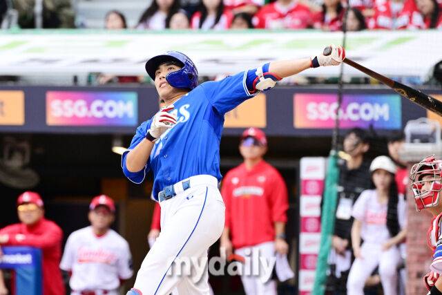 '와 미쳤다' 70억 FA KKKKKKKK PS 첫 승 감격, 이재현 김영웅 쾅쾅+디아즈 3안타…삼성 기선제압, 화이트 무너졌다 [MD인천 준PO1]