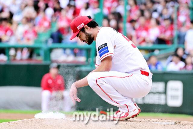 '와 미쳤다' 70억 FA KKKKKKKK PS 첫 승 감격, 이재현 김영웅 쾅쾅+디아즈 3안타…삼성 기선제압, 화이트 무너졌다 [MD인천 준PO1]