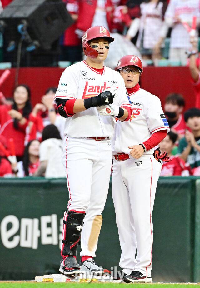 '와 미쳤다' 70억 FA KKKKKKKK PS 첫 승 감격, 이재현 김영웅 쾅쾅+디아즈 3안타…삼성 기선제압, 화이트 무너졌다 [MD인천 준PO1]