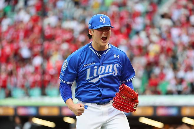 “엄상백 보고 있나?”…가을만 되면 고개 숙였던 최원태, 6이닝 8K 무실점 완벽투로 70억 몸값 증명+ 포스트시즌 잔혹사까지 한 방에 날렸다