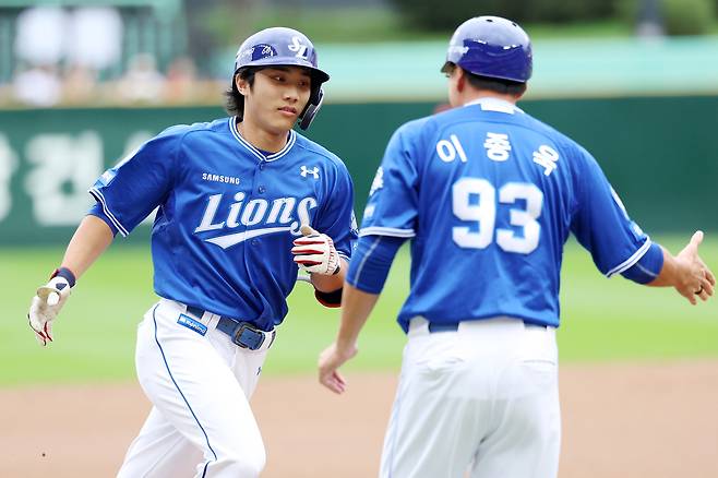 “엄상백 보고 있나?”…가을만 되면 고개 숙였던 최원태, 6이닝 8K 무실점 완벽투로 70억 몸값 증명+ 포스트시즌 잔혹사까지 한 방에 날렸다