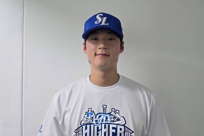 만루인데 웃고 있다?