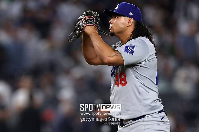 “다저스 팬들 사랑해요” 불펜 집단 방화 다저스, 100마일 그 선수 그립다… 멀쩡히 돌아올 수는 있나