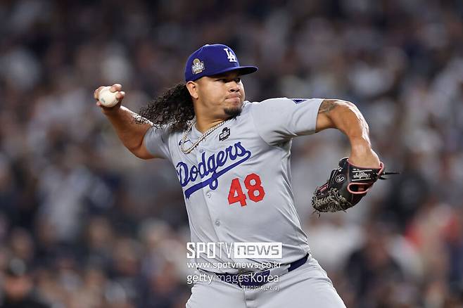 “다저스 팬들 사랑해요” 불펜 집단 방화 다저스, 100마일 그 선수 그립다… 멀쩡히 돌아올 수는 있나
