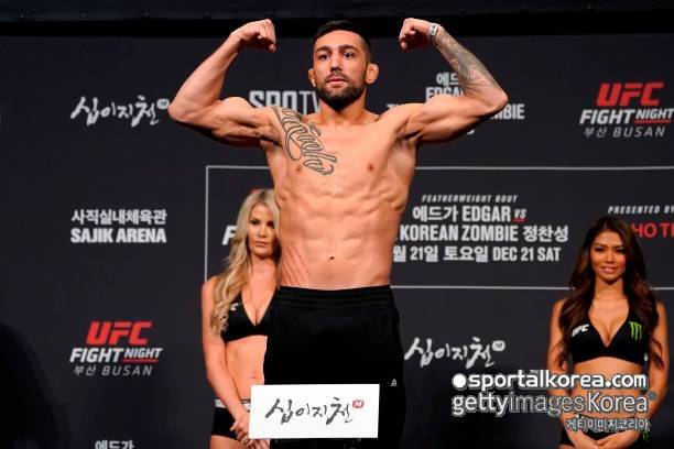 '충격 비보' 총격 사건으로 사망 '향년 33세'...'한국과 인연' 전 UFC 파이터의 안타까운 죽음