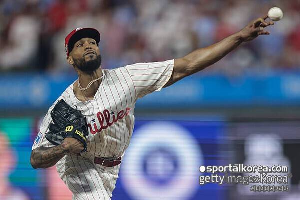 '타율 0.071' 오타니가 '칠푼이' 전락이라니, 걱정 커지는 다저스…'KKK' 굴욕 안긴 투수 상대로 살아날 수 있나