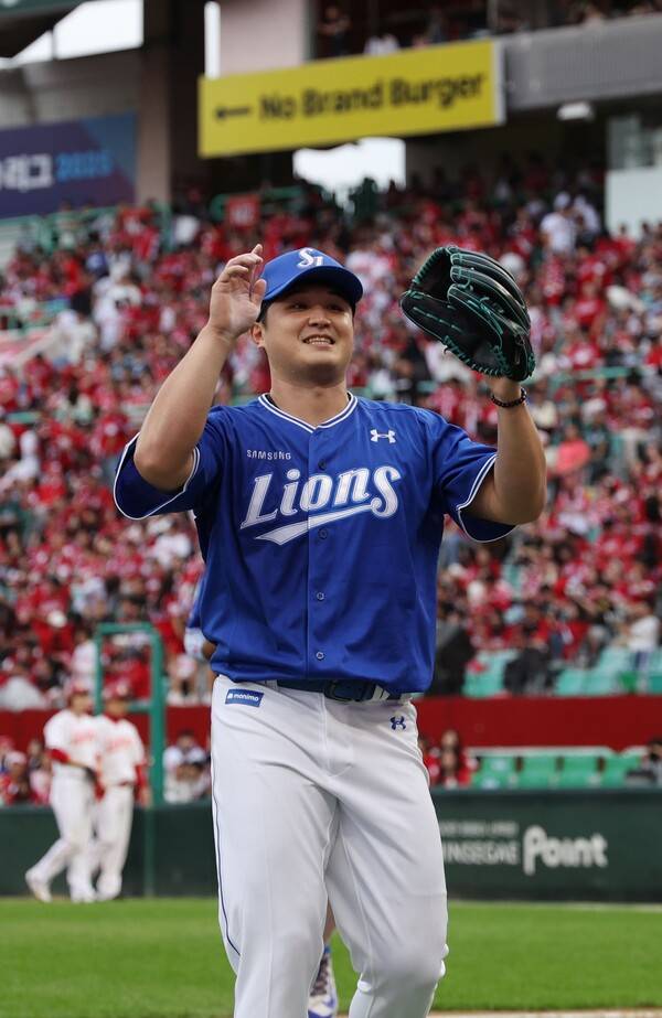 '147km/h 속도 제한' 세 차례 위반한 최원태, 강민호에 3만원 벌금 물게 된 사연은? [스춘 준PO1]