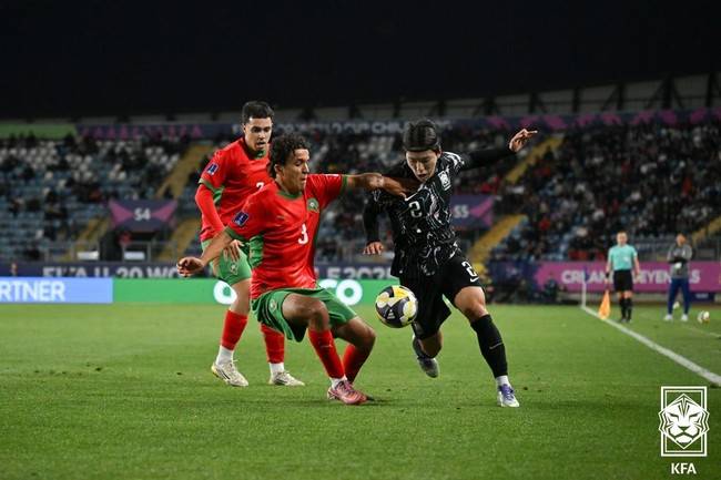 신민하 자책골→VAR 요청에도 PK 무산...'3연속 8강 도전' 이창원호, 모로코에 0-1 뒤져 (전반 종료)
