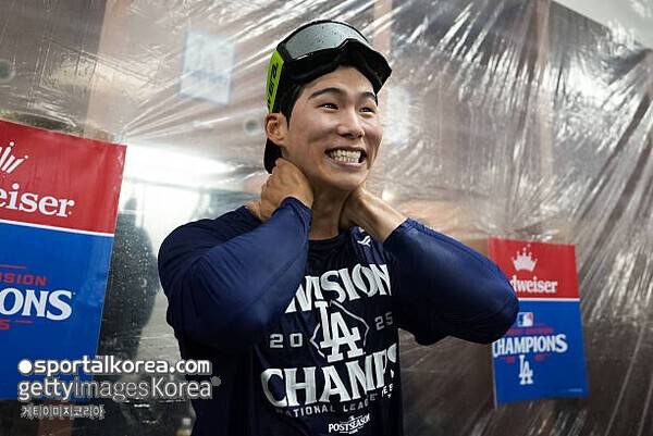 '2025년 가장 중요한 베이스러닝' 김혜성 드디어 PS 데뷔, 대주자로 출전