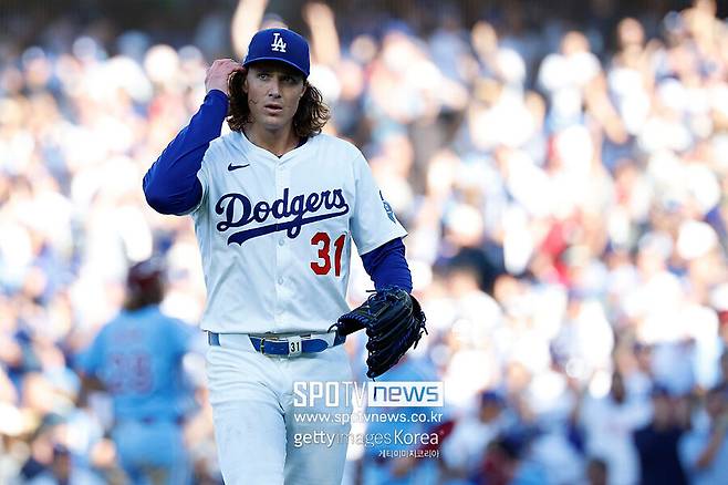 '김혜성이 발로 끝냈다' 다저스 11회 5-4 끝내기, NLCS 진출…사사키 3이닝 퍼펙트+김혜성 성공 데뷔