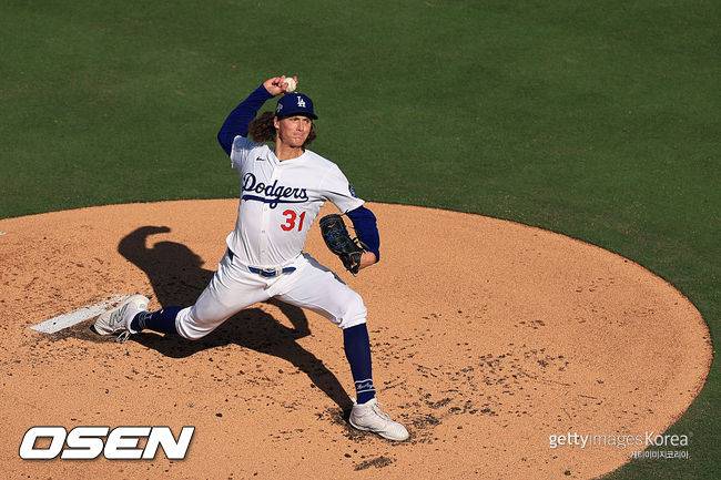 '상대 치명적 악송구→11회 대주자 김혜성의 끝내기 득점' 다저스의 역전극, 필라델피아 잡고 챔피언십 향한다 [NLDS4]