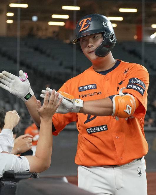 4연타석 홈런→도루 저지율 62.5%, 한화 포수 유망주 폭풍 성장