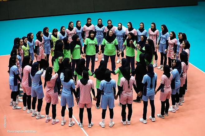 명세터 출신 이도희 감독, 이란 여자배구 62년 만의 우승 지휘