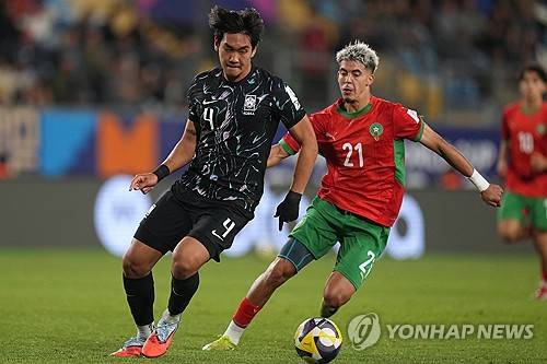'자책골' 韓, 아시아 최초 기록 물거품… U-20 월드컵 '3회 연속' 4강 무산→이창원호, 모로코에 1-2 패배+16강 조기탈락