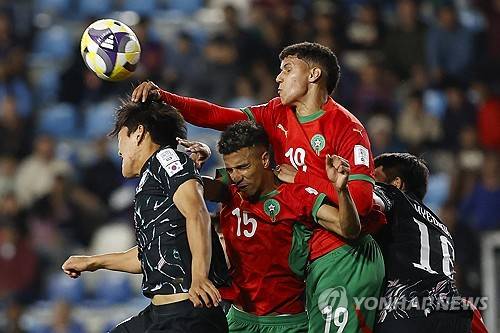 '자책골' 韓, 아시아 최초 기록 물거품… U-20 월드컵 '3회 연속' 4강 무산→이창원호, 모로코에 1-2 패배+16강 조기탈락