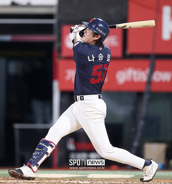 롯데 강백호 대전 참전? 어쩌면 이 선수에 달렸다… MLB도 호평했던 재능, 김태형 합격점 받을까