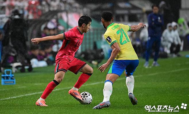 韓 축구사 '최초 굴욕' 터졌다…브라질에 사상 첫 5골 차 참패→아무것도 못했다