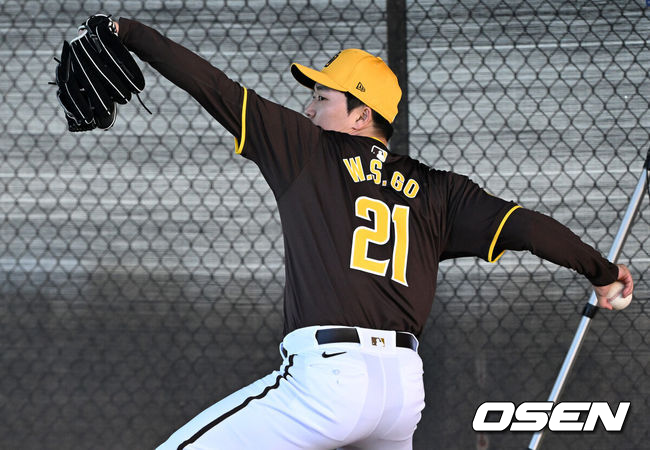 ‘ML 데뷔 실패’ 고우석, 韓 돌아오면 대박 계약? LG는 급할 게 없다 “연락 오면 만난다”