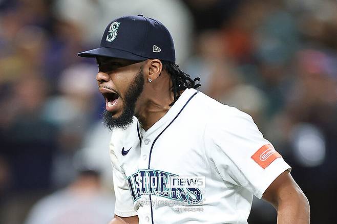 'MLB 역대 최초 썼다' 9이닝 모자라 15이닝 298분 명승부→시애틀 24년 만의 ALCS…폴랑코 끝내기