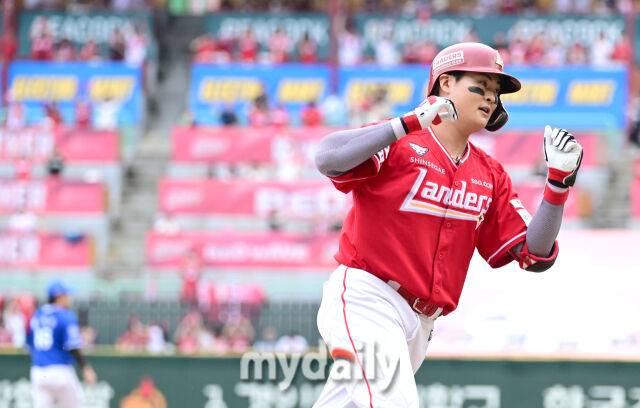 '와 또 넘겼다' 새로운 가을사나이 탄생인가, 홈런→홈런에 SSG 팬들 열광…이 선수의 방망이 왜 이리 뜨겁나 [MD인천 준PO2]