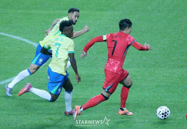 '또' 교체된 손흥민, 홍명보호 출전 시간이 급격하게 줄고 있다