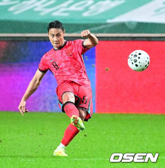 혀를 내두른 백승호,