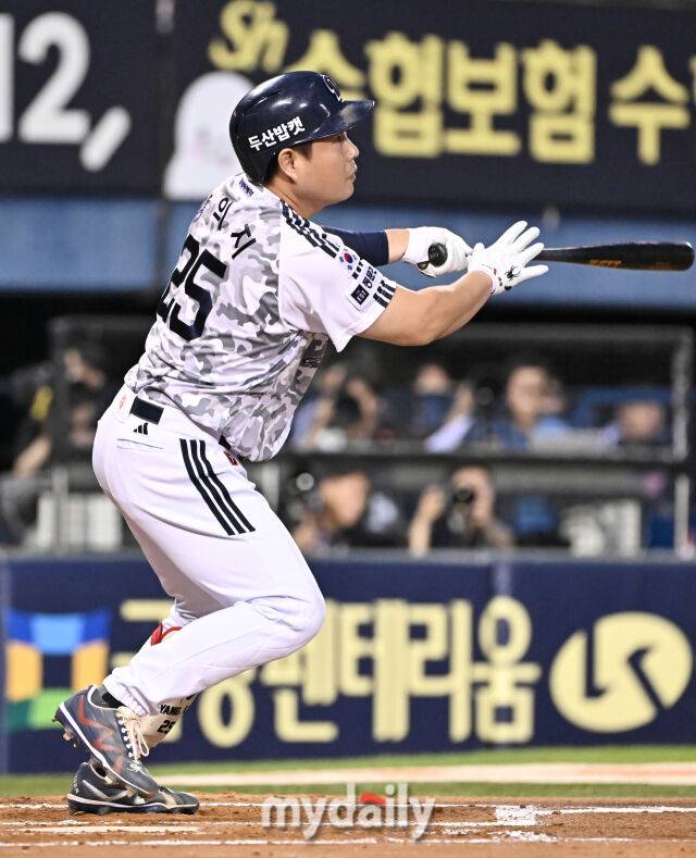 이승엽은 떠났는데 두산에서 이승엽과 어깨를 나란히 할 선수가 있다…양의지 위대한 GG 새역사 도전