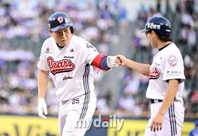 이승엽은 떠났는데 두산에서 이승엽과 어깨를 나란히 할 선수가 있다…양의지 위대한 GG 새역사 도전