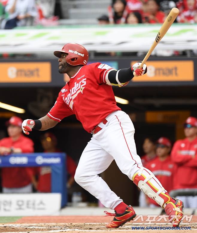 '모자 벗고 고개 숙인 감독' 삼성 초강수 후라도 무너뜨린 SSG 김성욱 끝내기 홈런, 이숭용 감독은 고개를 숙였다[인천 현장]