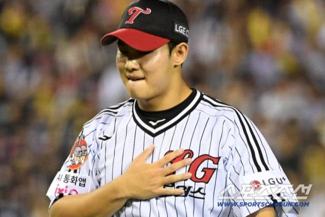 1명도 쉽지 않은데... LG가 20년만에 신인 3명을 한국시리즈에 올릴까. 핵심 불펜, 대타 요원, 내년 유망주. 가능성은[SC 포커스]