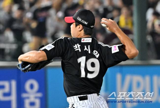 1명도 쉽지 않은데... LG가 20년만에 신인 3명을 한국시리즈에 올릴까. 핵심 불펜, 대타 요원, 내년 유망주. 가능성은[SC 포커스]