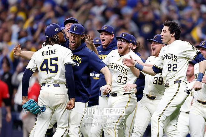 다저스가 패패패패패패 당한 ML 최강팀이 올라왔다…163km 괴물투수 또 특급구원 대성공