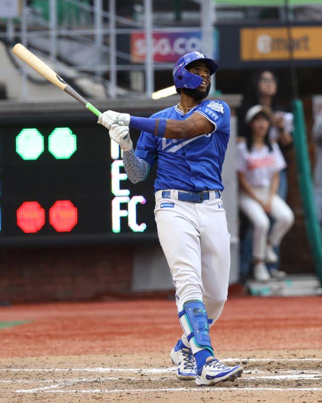 [2025 프로야구 준PO] 삼성 라이온즈, 3차전 선발 원태인…SSG 에이스 앤더슨과 맞대결