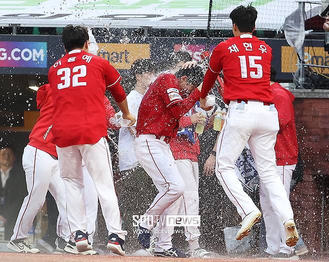 KBO 지명권 트레이드 도입은 신의 한수…가을야구 끝내기홈런의 시작, 실제 거래도 활발해졌다