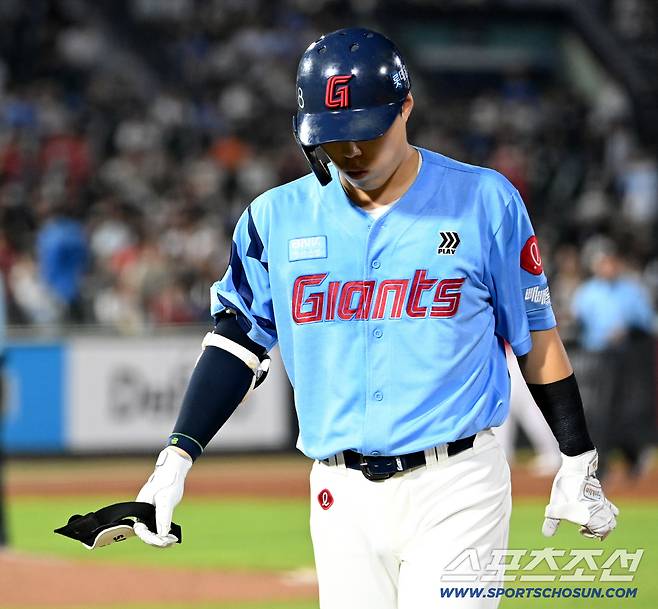 가을야구 탈락보다 더 충격...대표팀에 롯데의 자랑 '윤나고황' 자리 없다, 이게 냉혹한 현실이다