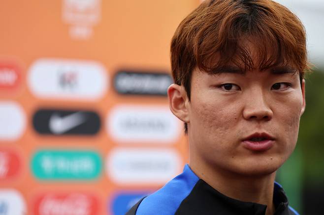 “어떻게 감히 손흥민을…” 질문에 옴짝달싹 오현규 “손흥민은 대한민국 캡틴, 경쟁이란 단어 안 어울려” 진심발언 [SPO 현장]