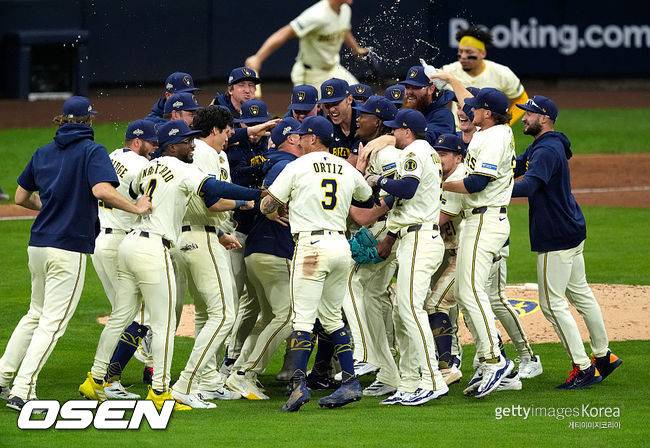 다저스 큰일났네, 6전 전패 당했는데…왜 하필 '천적' 밀워키가 올라오나, 홈 어드밴티지도 빼앗겼다