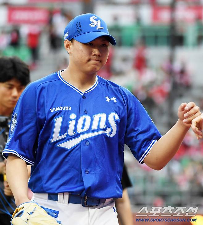 가슴이 웅장해진다. '161㎞ 22세 선발→158㎞ 20세→157㎞ 왼손 19세→156㎞ 19세→161㎞ 21세 마무리' 이 정도면 일본도 놀라겠다[SC포커스]